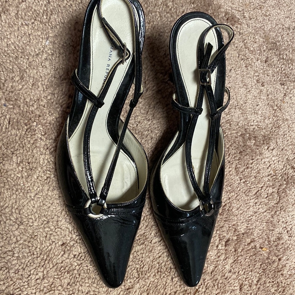 Banana Republic black sling back heel